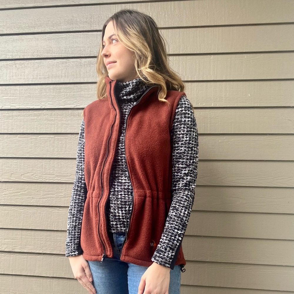 MOONSTONE Cinched Waist Fleece Vest